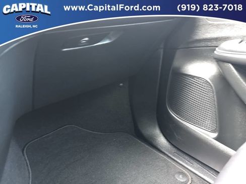 Used 2025 Chrysler Pacifica Select FWD image 27