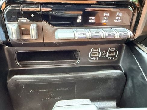 Used 2021 RAM 2500 Limited AWD/4WD image 33