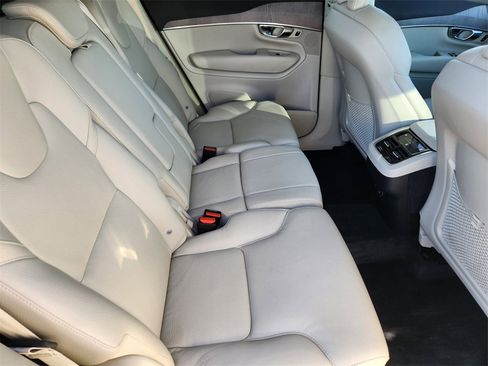 Used 2023 Volvo XC90 B6 Plus w/ Protection Package Premier image 22