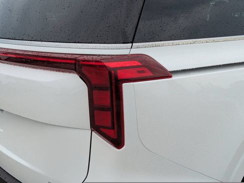New 2026 Kia Carnival SX FWD image 11
