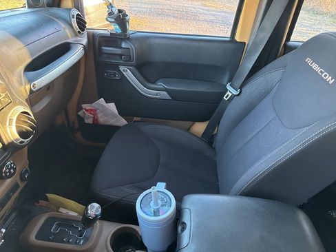 Used 2014 Jeep Wrangler Unlimited Rubicon w/ Max Tow Package image 14