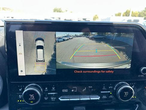 Used 2024 Toyota Highlander Limited AWD/4WD image 14