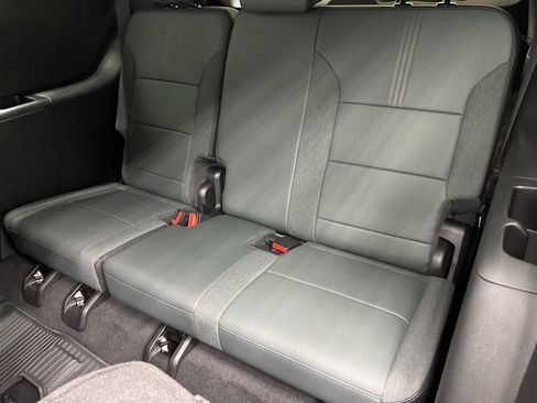 New 2026 GMC Acadia AT4 w/ Luxury Package AWD/4WD image 5