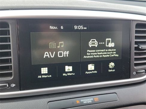 Used 2022 Kia Sportage LX image 17