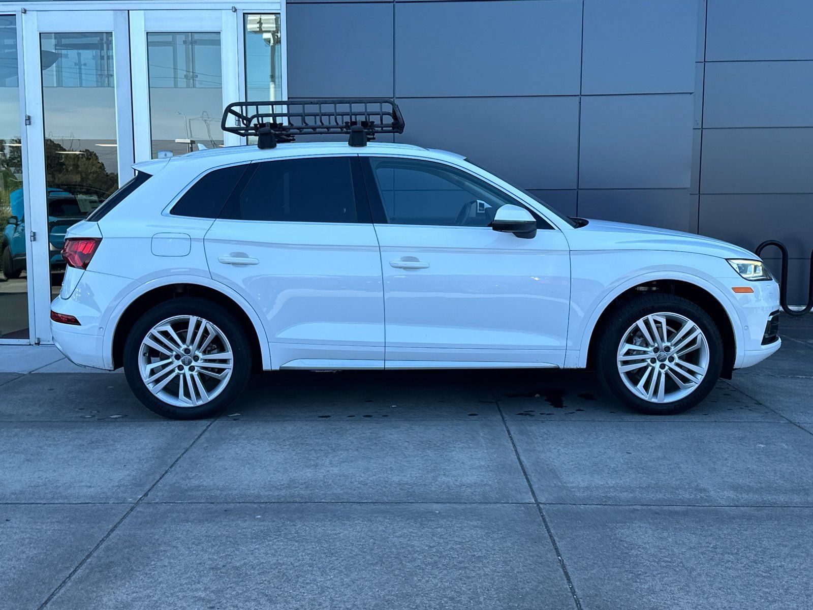 Used 2019 Audi Q5 Prestige AWD/4WD image 2