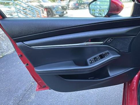 Used 2023 MAZDA MAZDA3 s FWD image 26