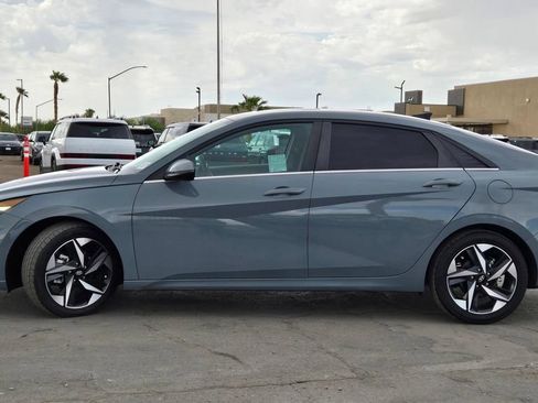 Used 2023 Hyundai Elantra Limited FWD image 7