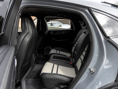 Certified 2023 Porsche Cayenne Turbo GT AWD/4WD image 50