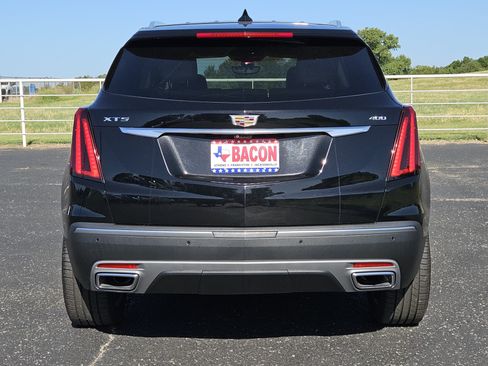 Used 2021 Cadillac XT5 Premium Luxury FWD image 5