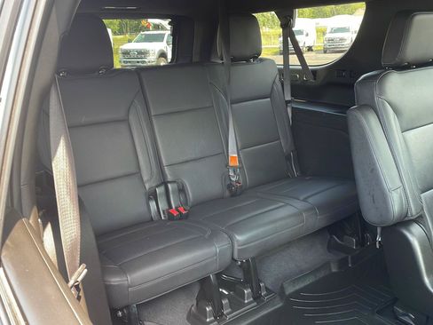 Used 2021 Chevrolet Suburban Z71 w/ Luxury Package AWD/4WD image 29