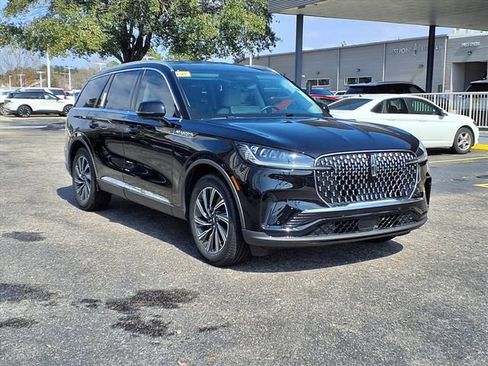 New 2026 Lincoln Aviator 2WD image 3