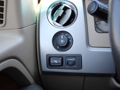 Used 2010 Ford F150 2WD SuperCrew image 31