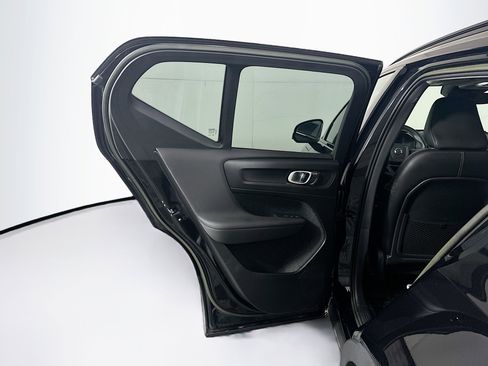 Used 2023 Volvo XC40 B5 Plus w/ Driver Assist Package AWD/4WD image 28