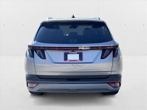 New 2025 Hyundai Tucson SEL image 8