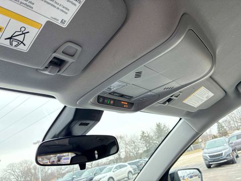 Used 2024 Chevrolet Equinox LS w/ LS Convenience Package image 34