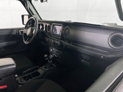 Used 2022 Jeep Wrangler Unlimited Sport AWD/4WD image 27