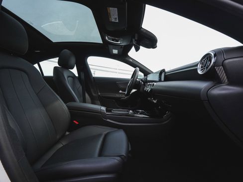 Used 2025 Mercedes-Benz CLA 250 4MATIC image 36