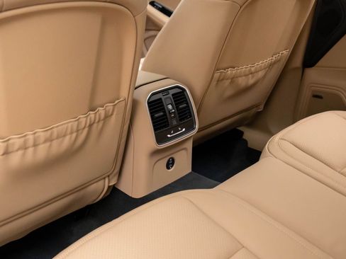 New 2026 Porsche Macan S image 16