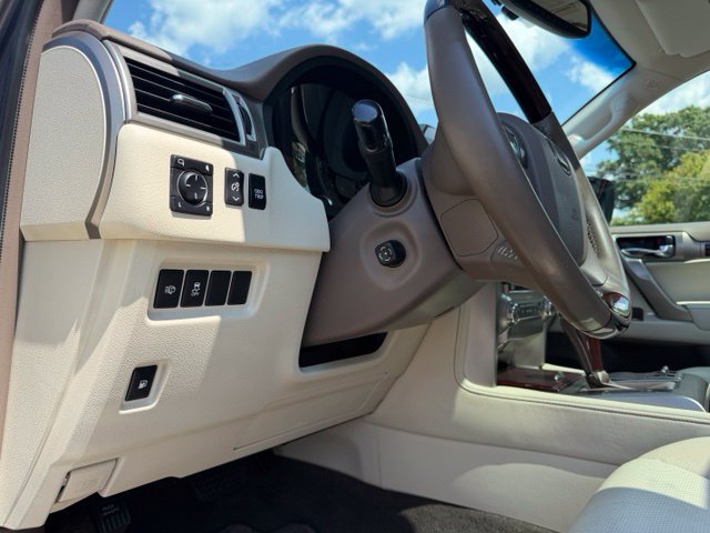 Used 2019 Lexus GX 460 Premium w/ Premium Package AWD/4WD image 11
