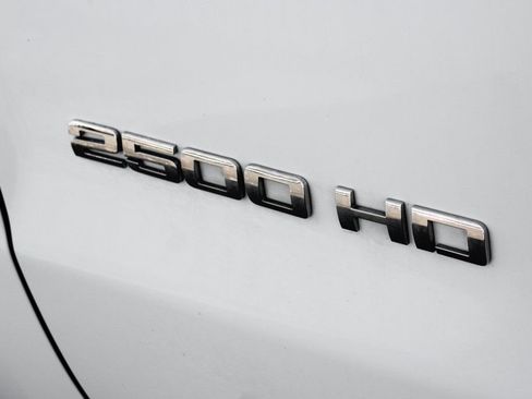 Used 2017 Chevrolet Silverado 2500 W/T image 38