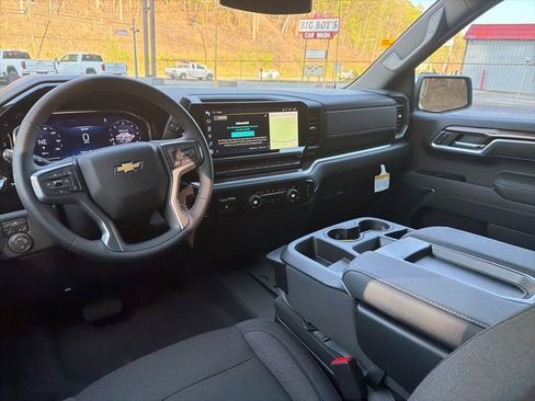 New 2026 Chevrolet Silverado 1500 LT image 15