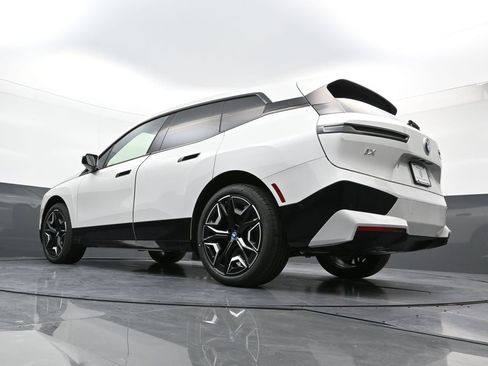 New 2025 BMW iX xDrive50 image 27