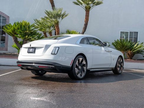 Used 2025 Rolls-Royce Spectre w/ Spectre Launch Package AWD/4WD image 2