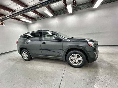 Certified 2019 GMC Terrain SLE w/ Driver Convenience Package AWD/4WD image 9