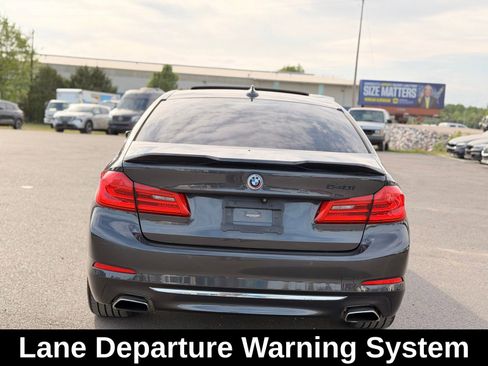 Used 2018 BMW 540i image 12