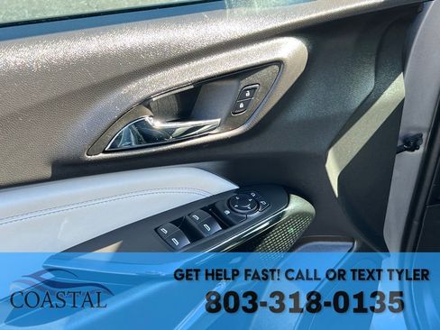 Used 2025 Chevrolet Trax LT image 7