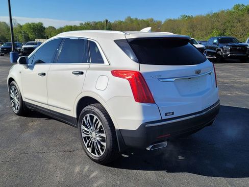 Used 2017 Cadillac XT5 Premium Luxury w/ LPO, Wheel Lock Package FWD image 9