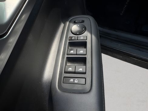 Used 2024 Hyundai Santa Fe SEL FWD image 17