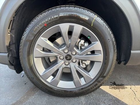 New 2026 Ford Explorer Active w/ Active Comfort Package image 12