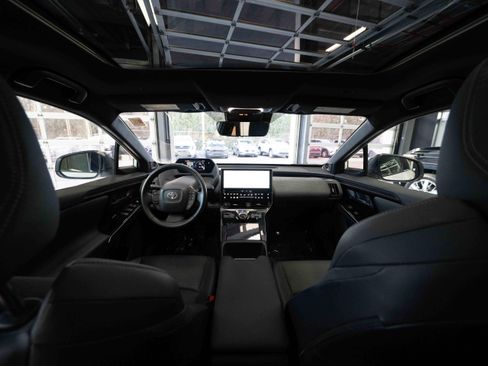 Used 2023 Toyota bZ4X Limited image 19