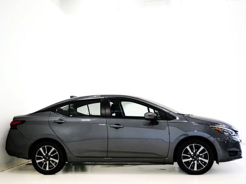 Used 2025 Nissan Versa SV FWD image 4
