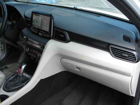 Used 2020 Hyundai Veloster Turbo Ultimate FWD image 30
