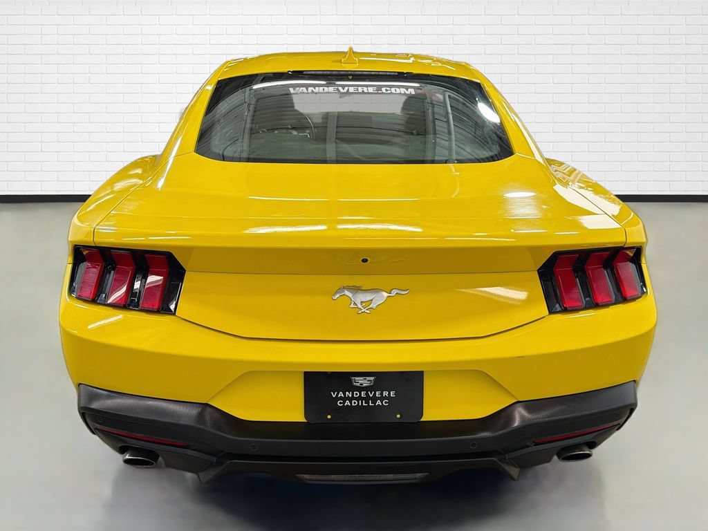 Used 2024 Ford Mustang Coupe RWD image 8