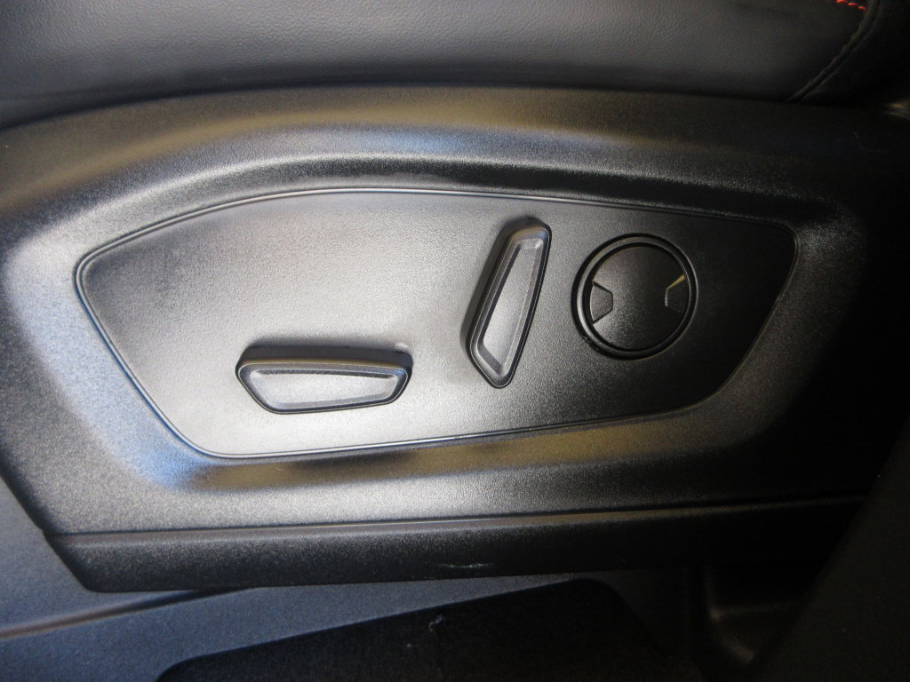 Used 2026 Ford Explorer ST-Line w/ Premium Package RWD image 13