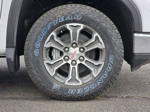 New 2026 GMC Sierra 1500 SLE AWD/4WD image 9