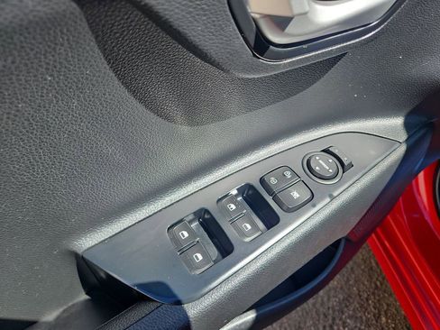 Used 2019 Kia Rio S FWD image 11