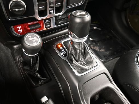 Used 2024 Jeep Wrangler Unlimited Rubicon 4xe image 27