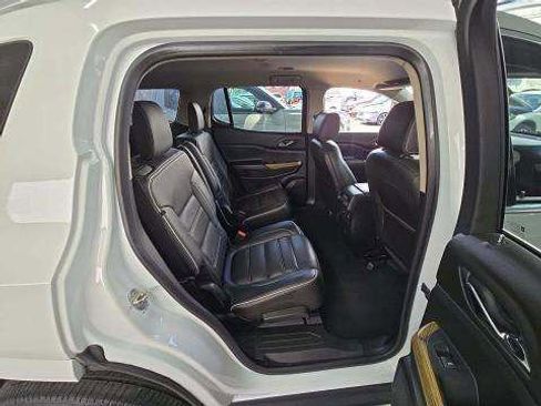 Used 2019 GMC Acadia Denali image 5