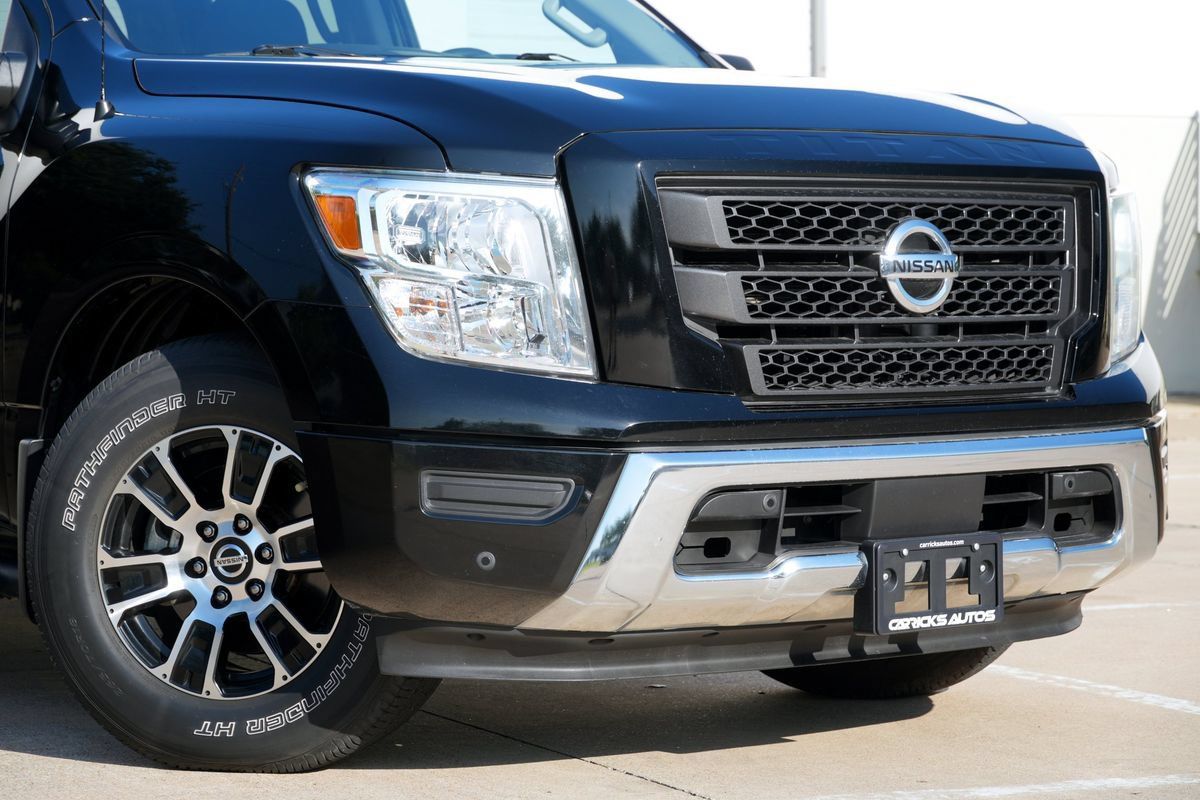 Used 2021 Nissan Titan SV w/ SV Convenience Package RWD image 17