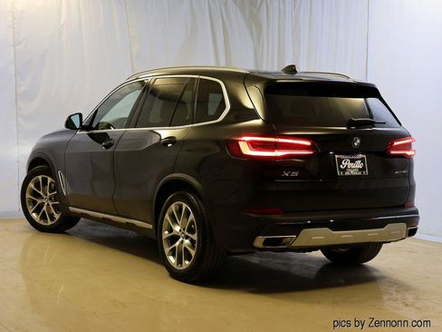 Used 2022 BMW X5 xDrive40i w/ Premium Package image 9