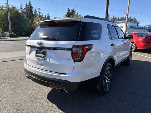 Used 2017 Ford Explorer Sport w/ Equipment Group 401A AWD/4WD image 13