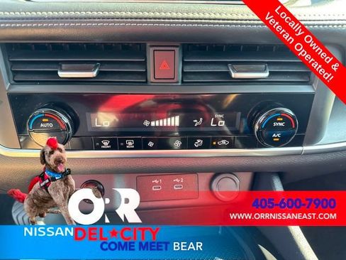 Used 2025 Nissan Rogue SV FWD image 28