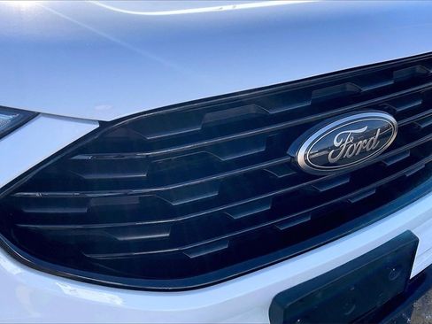 Used 2023 Ford Edge SE w/ Black Appearance Package image 27