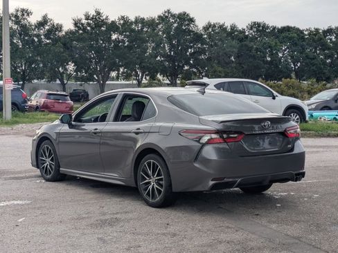 Used 2023 Toyota Camry SE FWD image 7