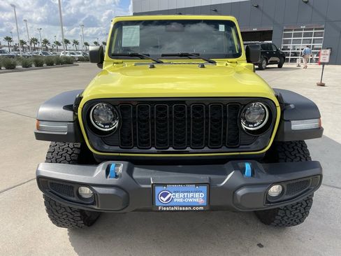 Used 2024 Jeep Wrangler Unlimited image 6