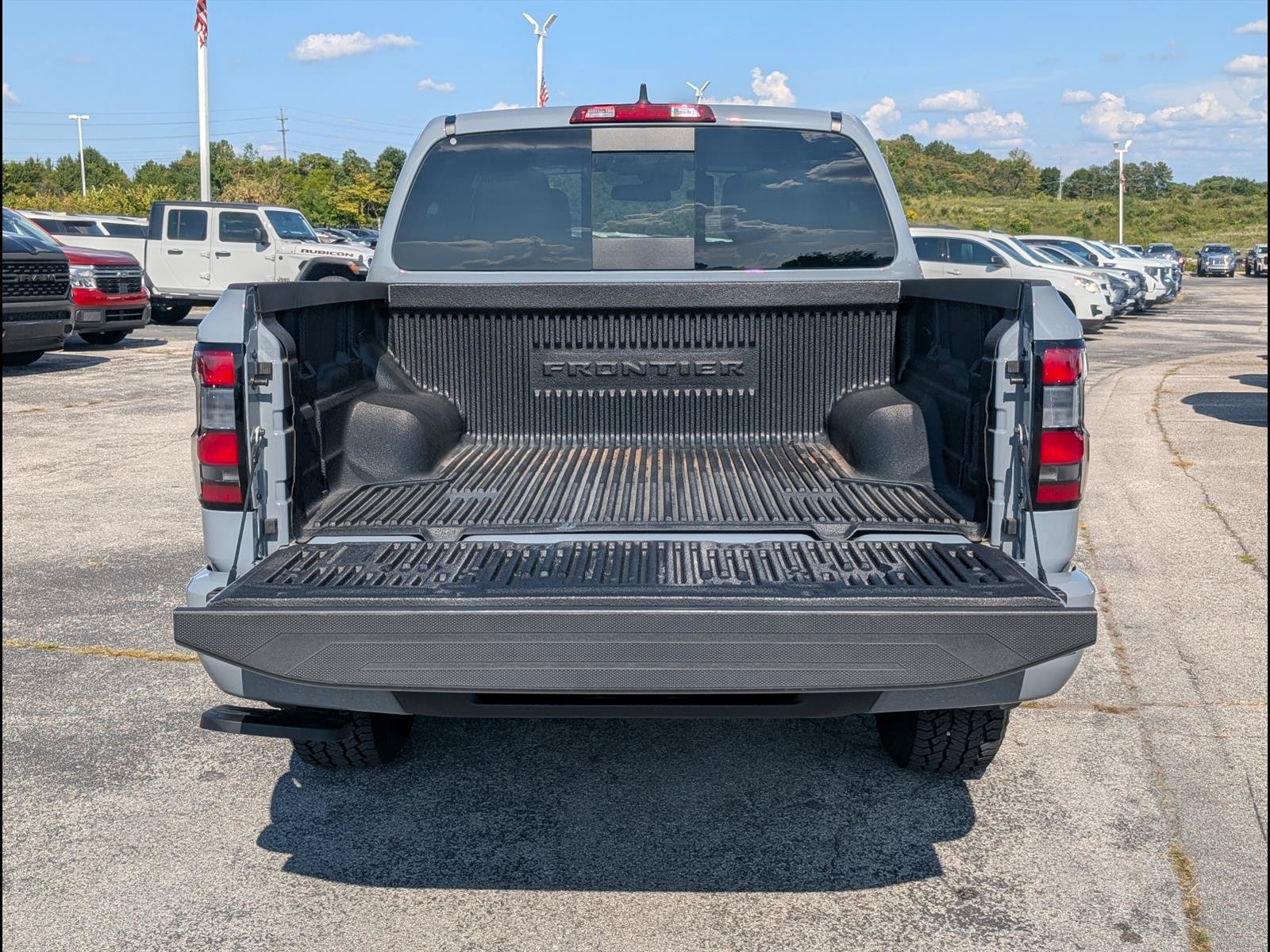 Used 2025 Nissan Frontier PRO-4X w/ Interior Protection Package AWD/4WD image 22